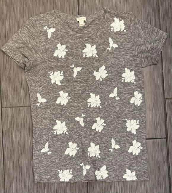 J.CREW Tops - J.Crew Crew Neck T-shirt Heathered Gray Slub W/White Embroidered Flowers Small